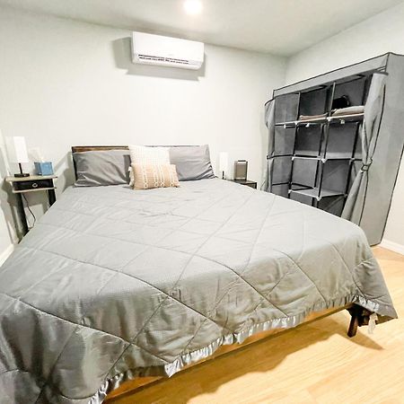 Beautiful Room In Prime Location Pinellas Park Exteriör bild