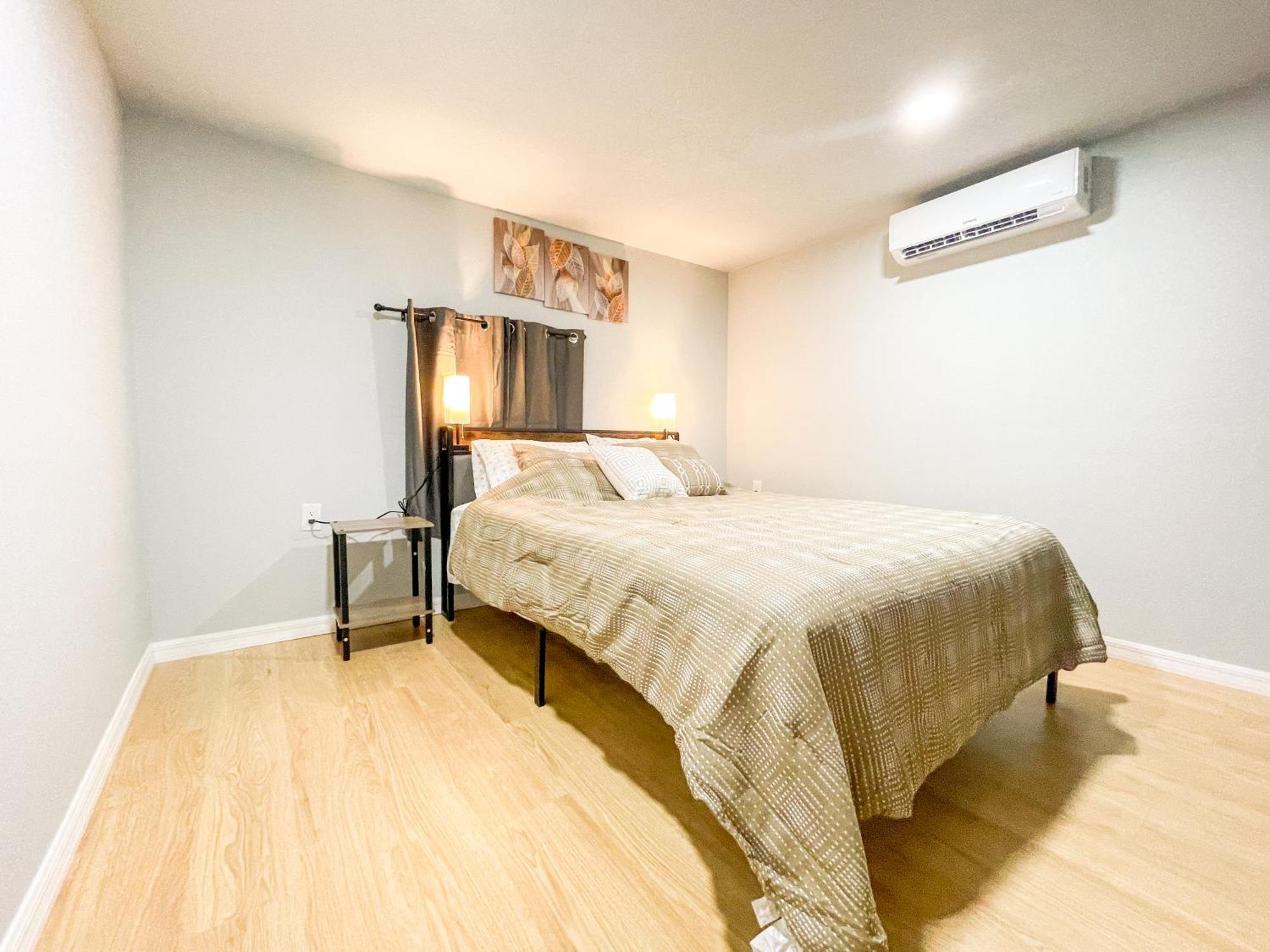 Beautiful Room In Prime Location Pinellas Park Exteriör bild